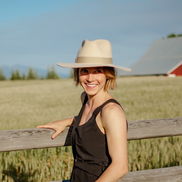 Meet your Posher, Rikka - Picture 2 of 2